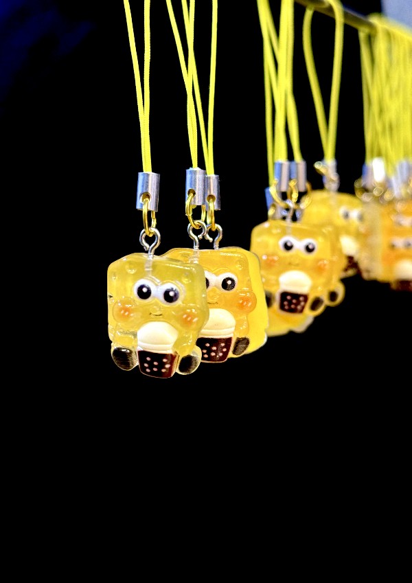 آویز گوشی موبایل طرح باب اسفنجی